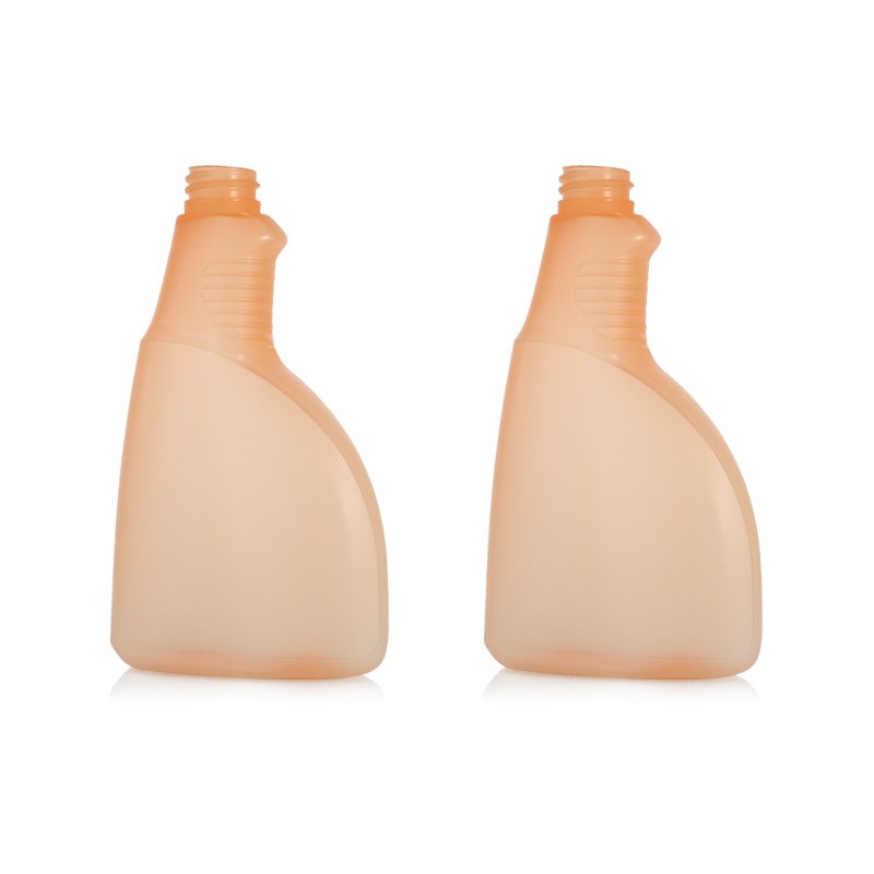 A 400ml cosmetic bottle photographed against a neutral background, representative of the PET, HDPE and PETG bottles whose labels must meet US, EU and UK compliance rules